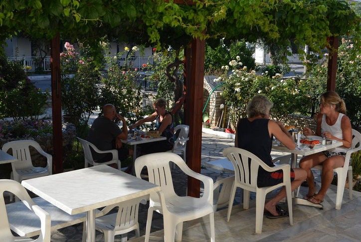 Niki Hotel Samos Town Exterior foto